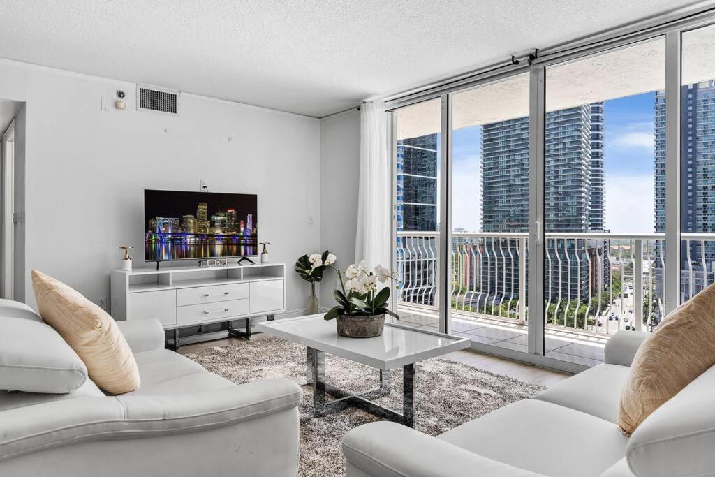 Ferienwohnung Modern 2/2 With Beautiful Ocean And Brickell Views Miami Exterior foto